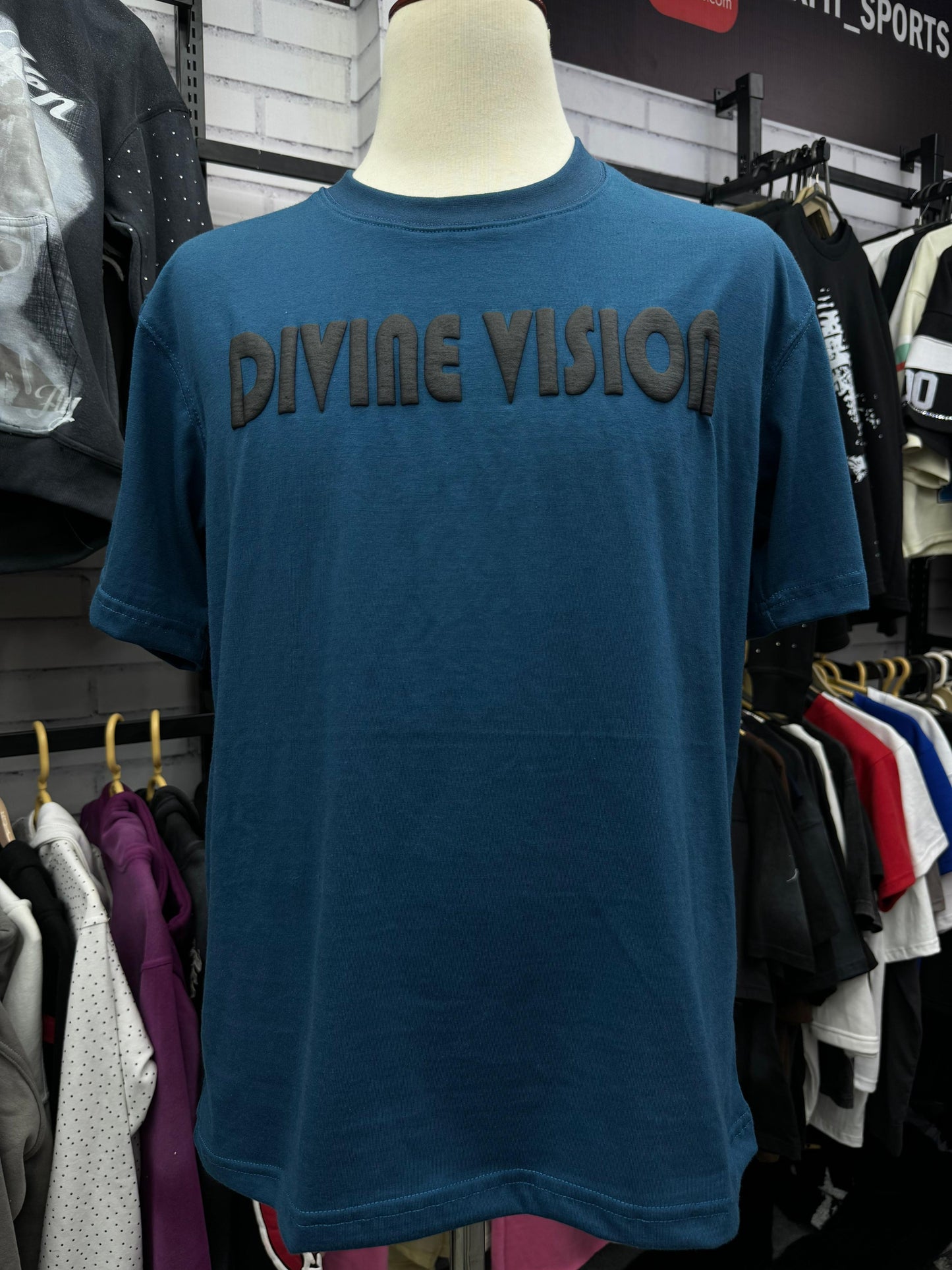 DIVINE VISION TEE - FASCINATING GRAPHIC TEE